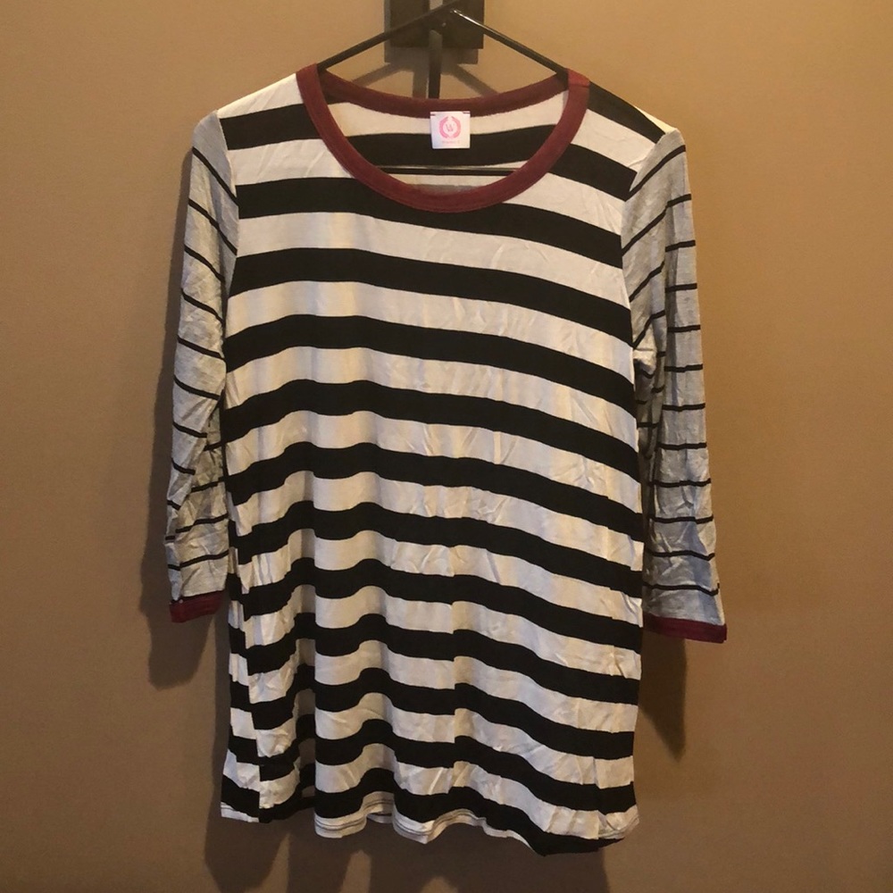 Striped flowy shirt